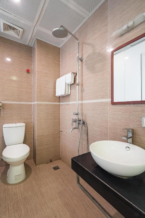 Oyo 210 Saki Hotel Hanoi Luaran gambar