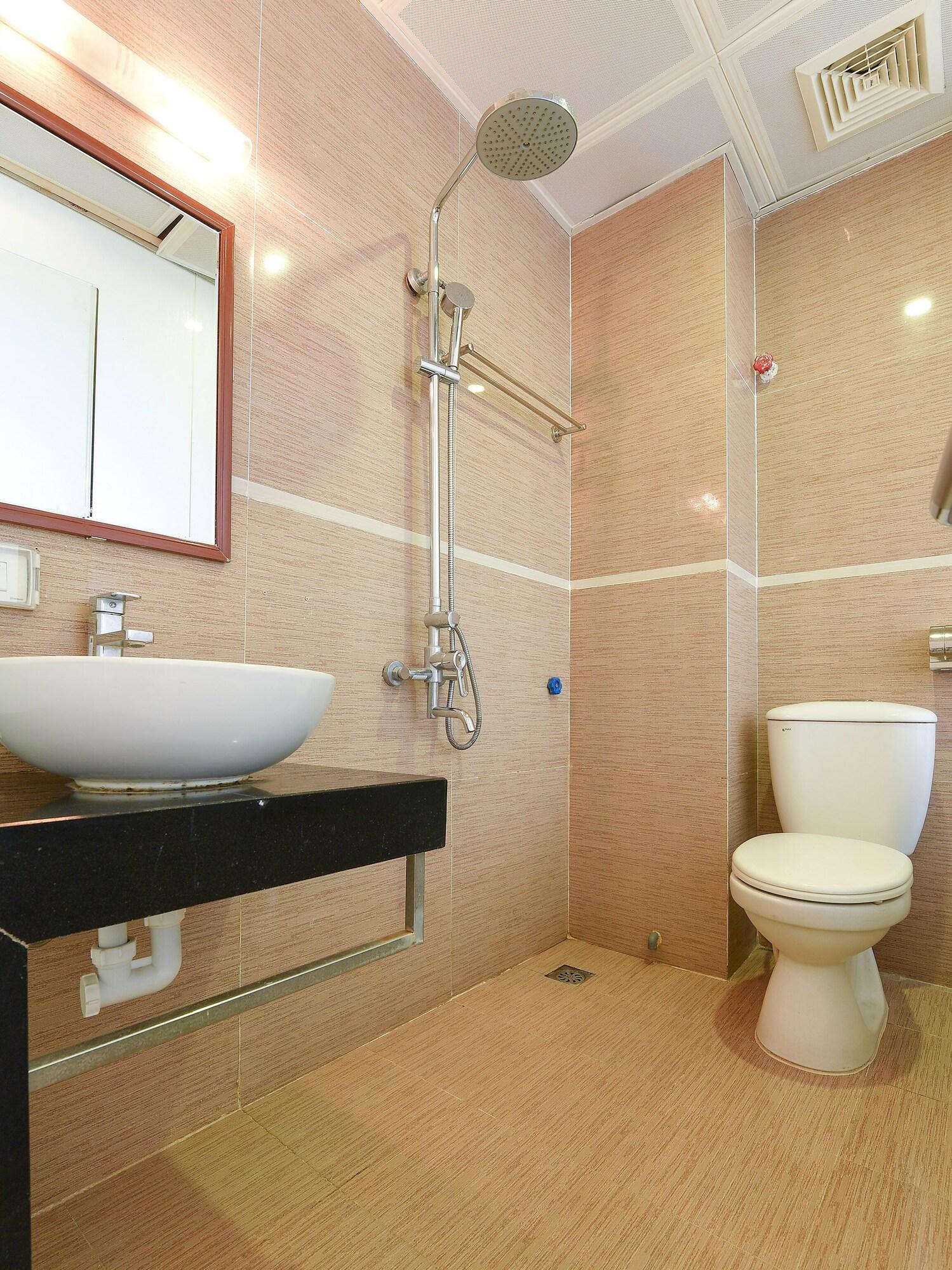 Oyo 210 Saki Hotel Hanoi Luaran gambar